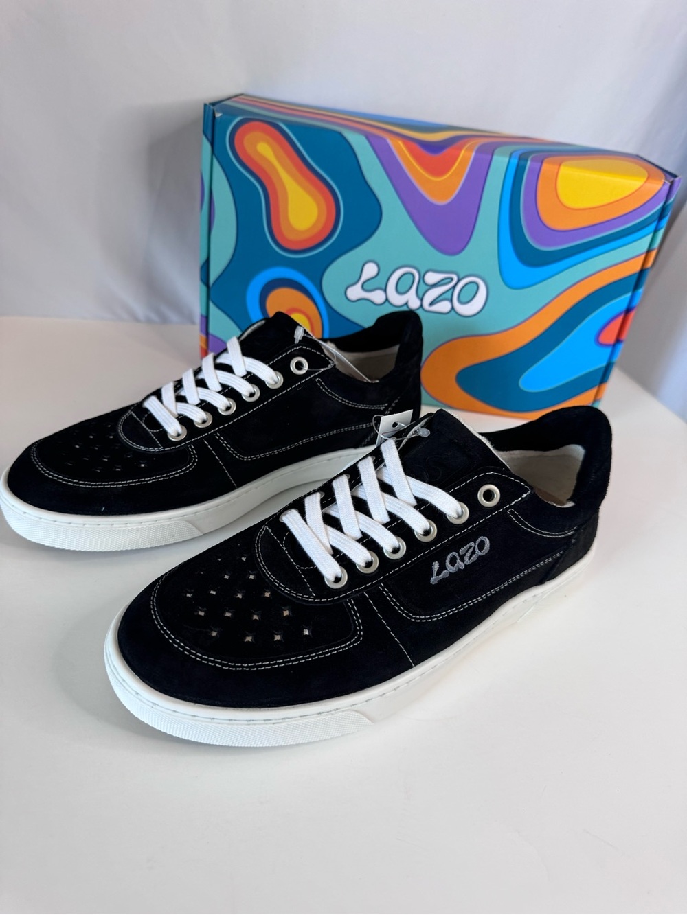 Lazo Men’s 8 Women’s 9.5 EUR40 Hypernova in Black Suede Low-Top Sneakers